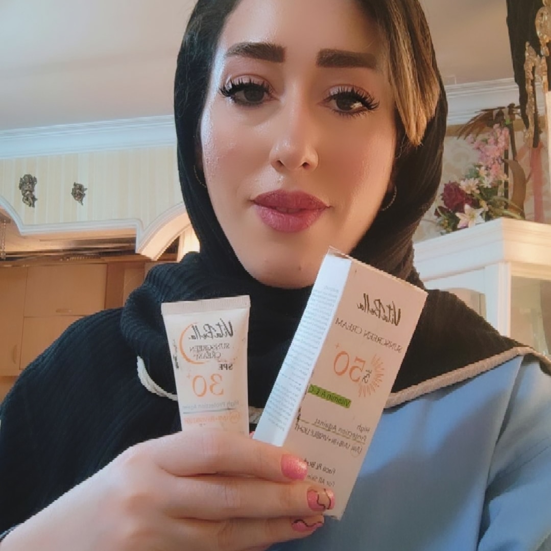 کرم ضد آفتاب spf50 بی رنگ ویتابلا